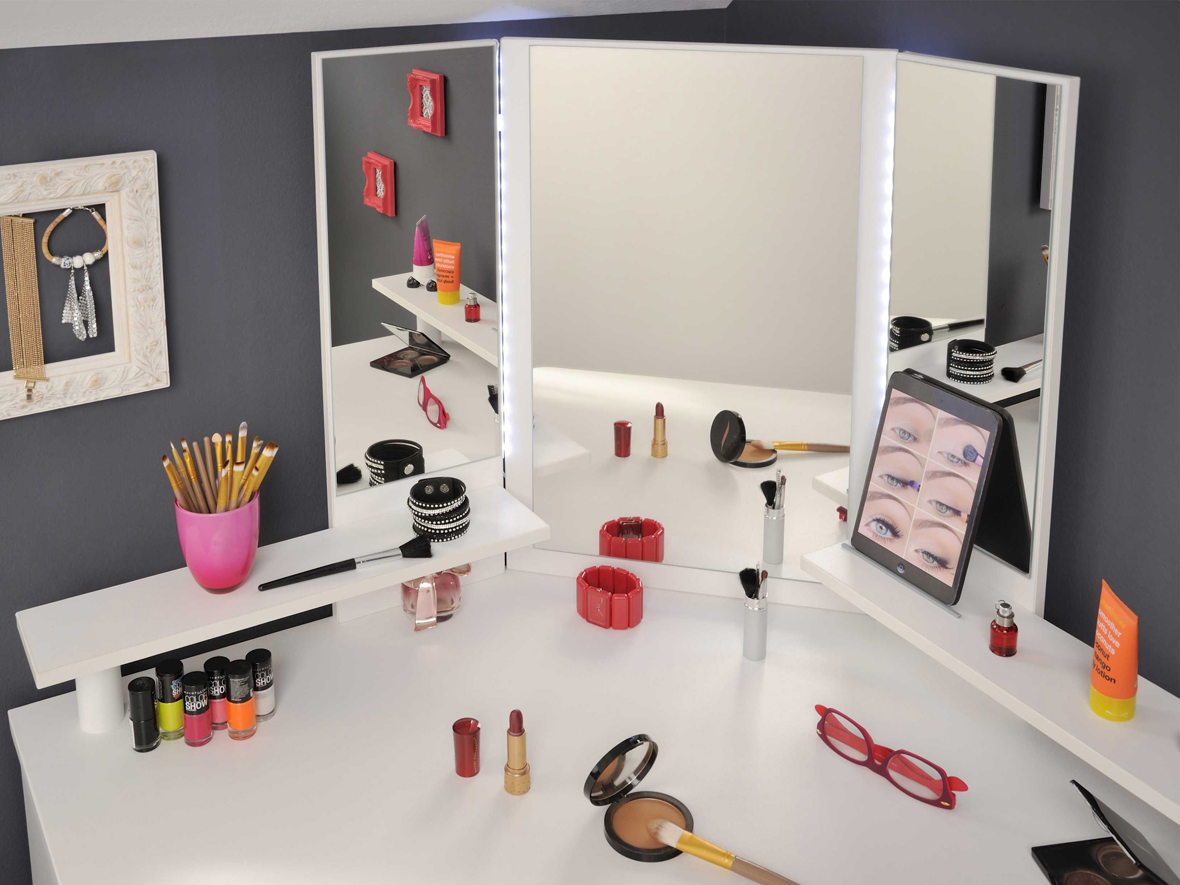 Volage Sminkebord Light - Hvit